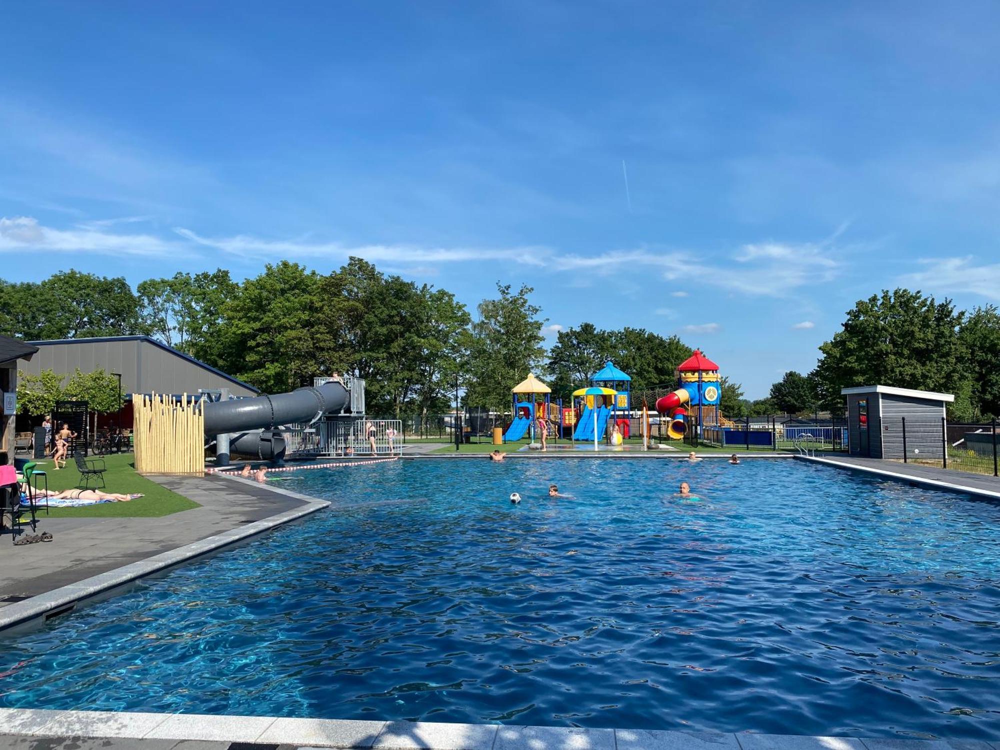 Ferienhaus Luxchalet #Vaju Lathum# Am See, Strand, Pool, Nationalpark Eksteriør billede