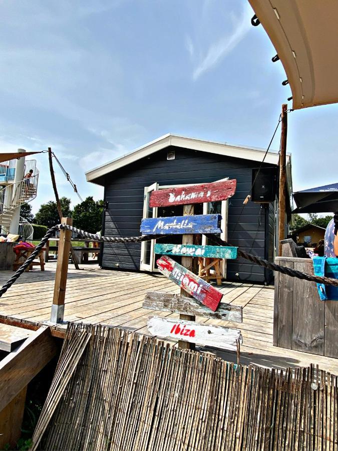 Ferienhaus Luxchalet #Vaju Lathum# Am See, Strand, Pool, Nationalpark Eksteriør billede