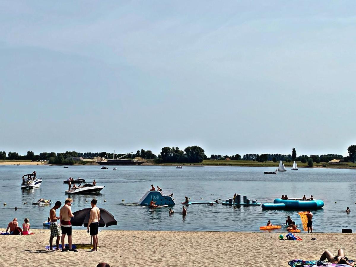 Ferienhaus Luxchalet #Vaju Lathum# Am See, Strand, Pool, Nationalpark Eksteriør billede