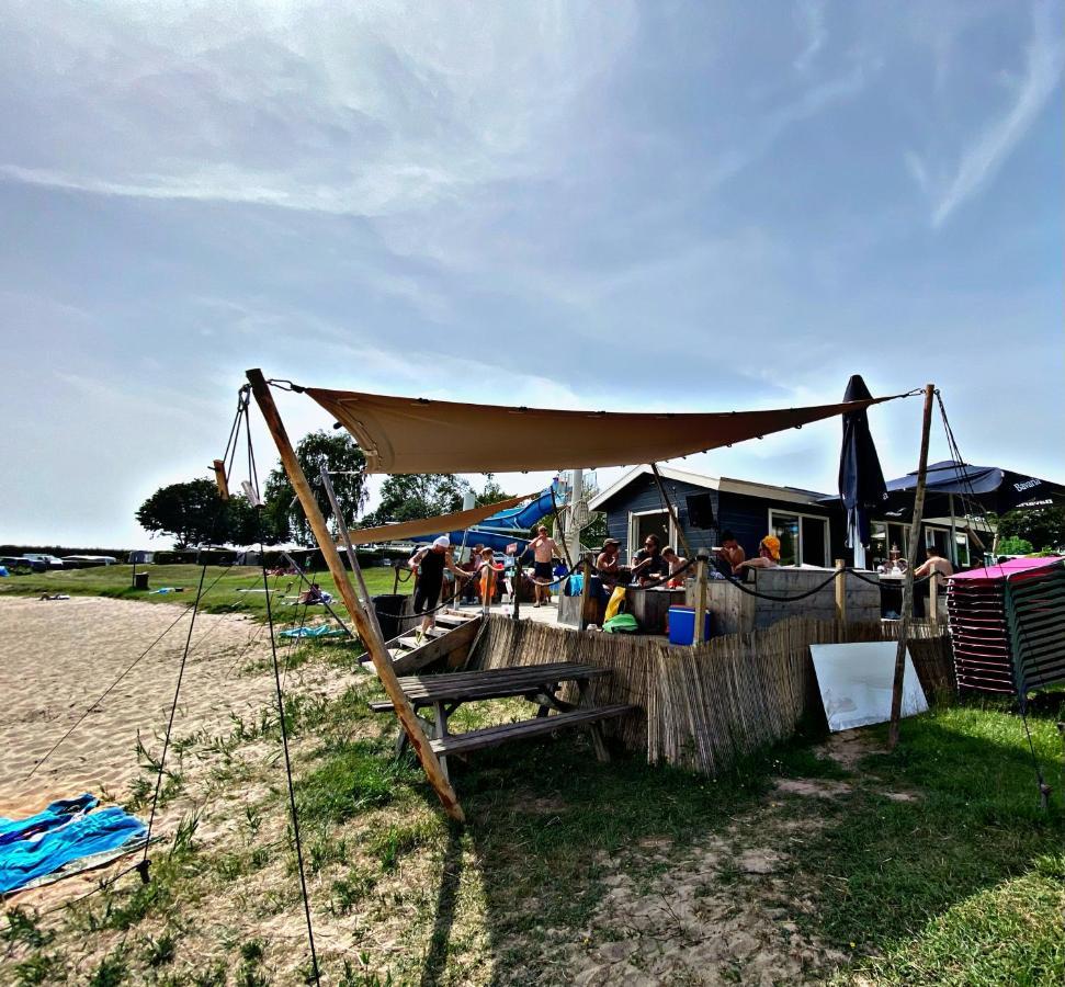 Ferienhaus Luxchalet #Vaju Lathum# Am See, Strand, Pool, Nationalpark Eksteriør billede