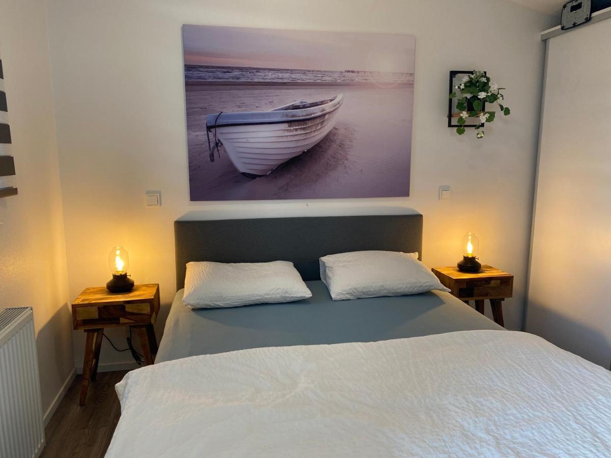 Ferienhaus Luxchalet #Vaju Lathum# Am See, Strand, Pool, Nationalpark Eksteriør billede