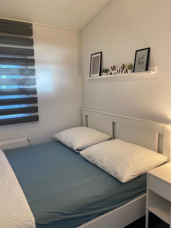 Ferienhaus Luxchalet #Vaju Lathum# Am See, Strand, Pool, Nationalpark Eksteriør billede